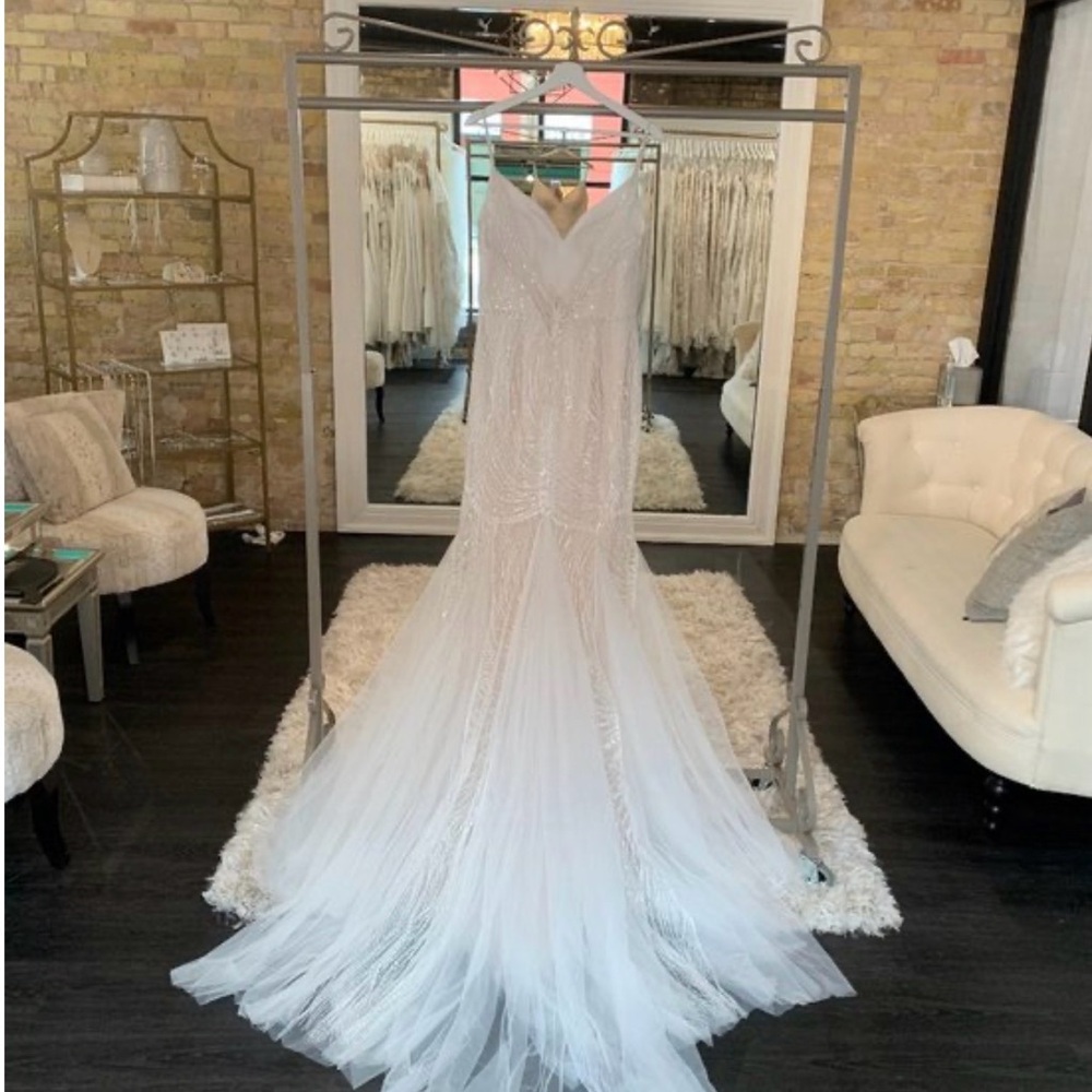 Elegant White Wedding Dress